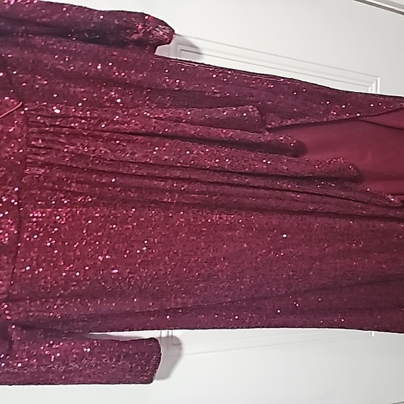 Wore once for a wedding - Picture 3 of 8